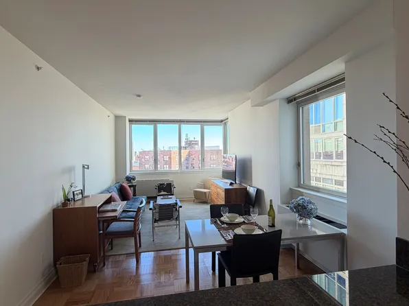 1510 Lexington Avenue image 1 of 18