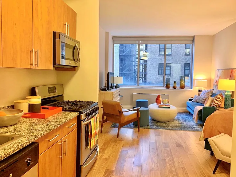 776 6th Ave #23N — Photo 3