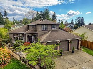 122 Forest Ct, Everett, WA 98203