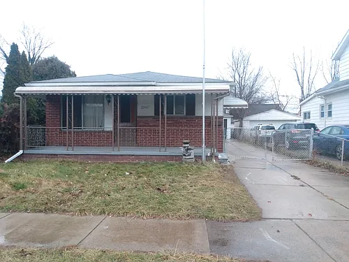 22440 Rein Ave Photo 1