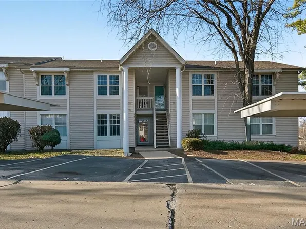 929 Sugar Lake Ct #7, Saint Peters, MO 63376