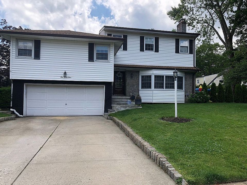 1st image of 134 Stewart Ave