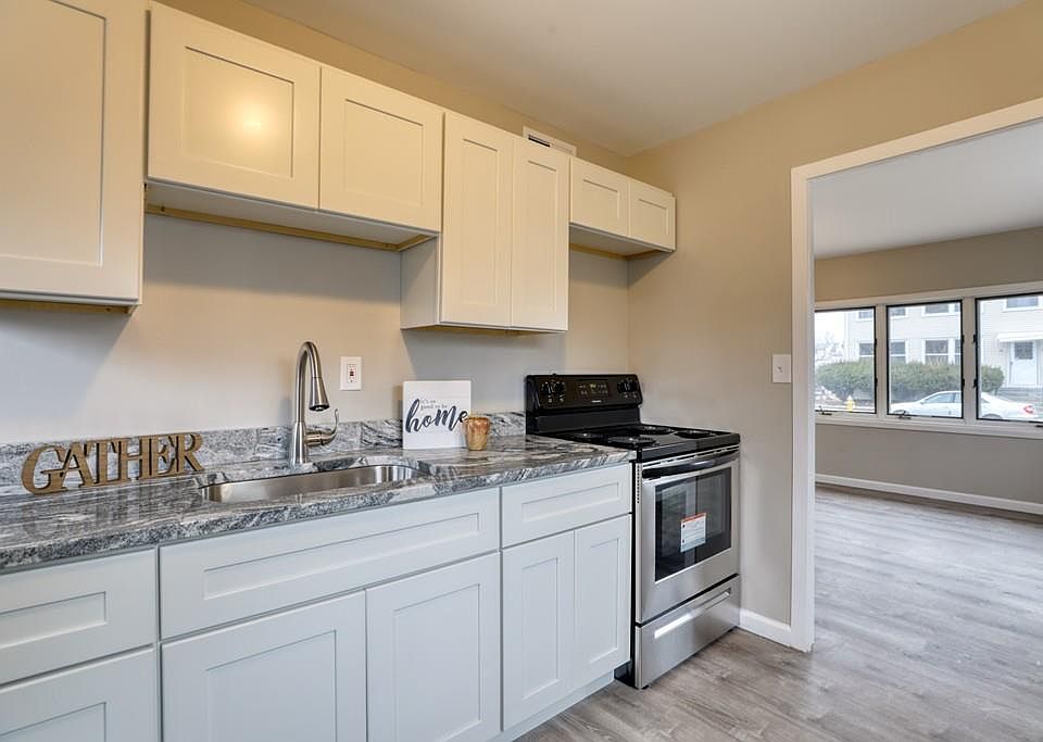 93 Melville St, Springfield, MA 01104 Zillow