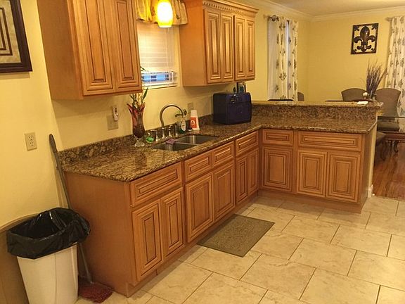 5th image of 2926 Castiglione St