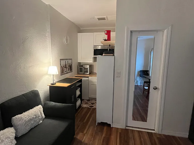 NW 41st Ct — Photo 5