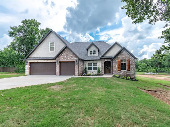 3053 E Shelton Rd, Fayetteville, AR 72703