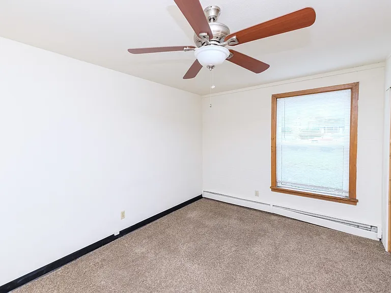Pillsbury Apartments — Photo 7