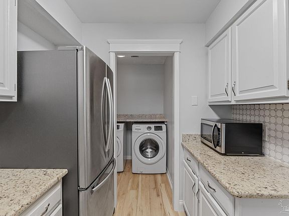 4th image of 8253 Navarre Pkwy APT D200