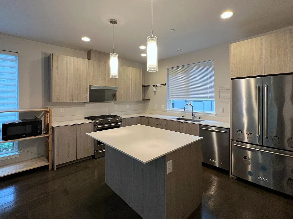 Building Photo - 18107 65th Ave NE #101