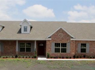 1090 Southgate Ct, Farmersville, TX 75442