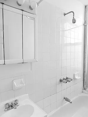 Rented by Albert Attias, LREB | media 8