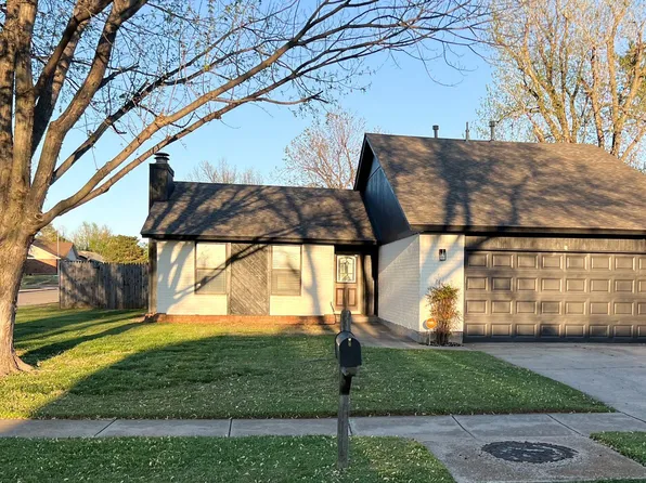 1300 S Gemini Rd, Edmond, OK 73003