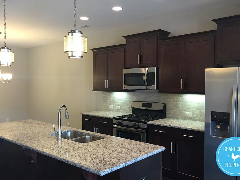 1007 Metropolitan Dr #1 — Photo 7