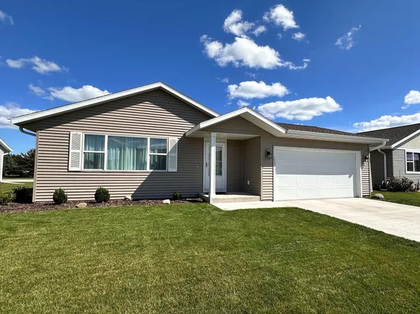 1033 Cole Ct, Sheboygan Falls, WI 53085