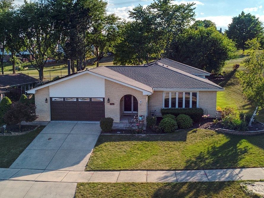 1st image of 17142 Ashwood Ln