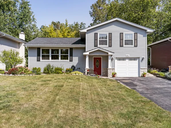 0N313 Cottonwood Dr, Wheaton, IL 60187