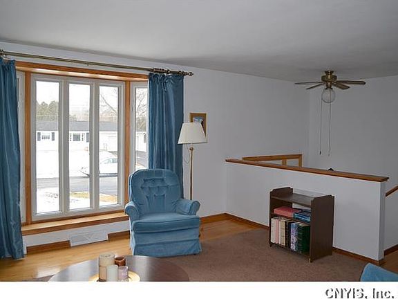 2nd image of 105 Meadow Lane Dr