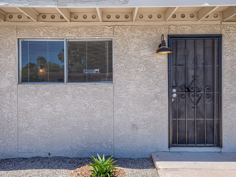 North Central (Stone and Limberlost), 2 bedroom, 1 bath duplexes, large fenced yards with a/c! — Photo 12
