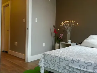 Rented by Realty Advisors Group