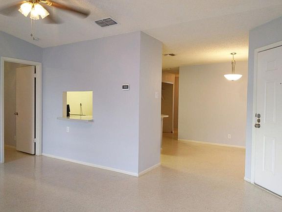 3rd image of 2527 Corian Glen Dr