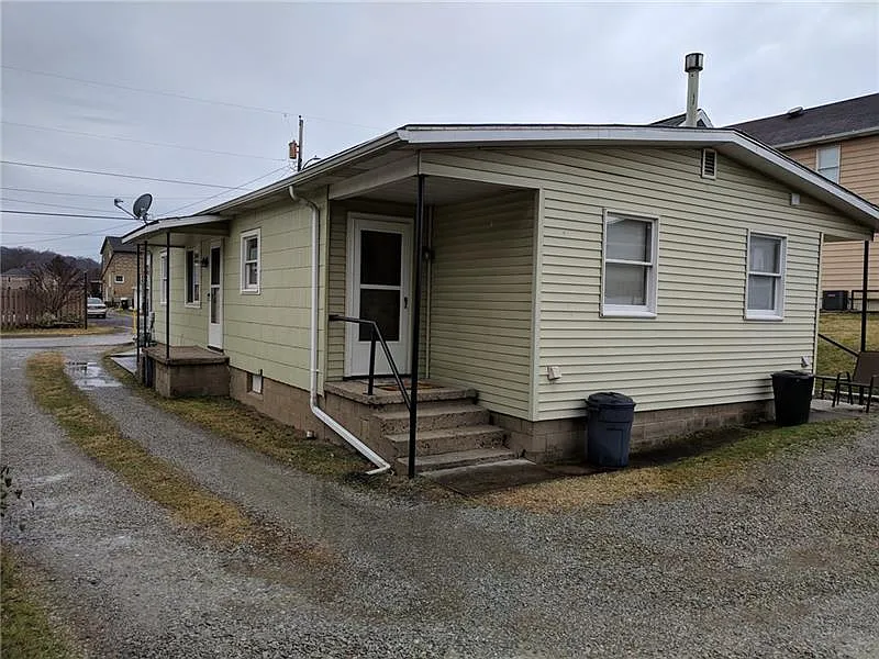 430 Locust St photo 1