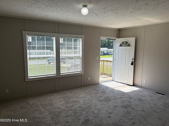 5th image of 88 Wolf Trap Court