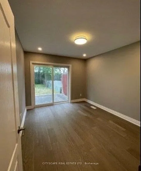 46 Baltray Cres #GROUND LOWER — Photo 6