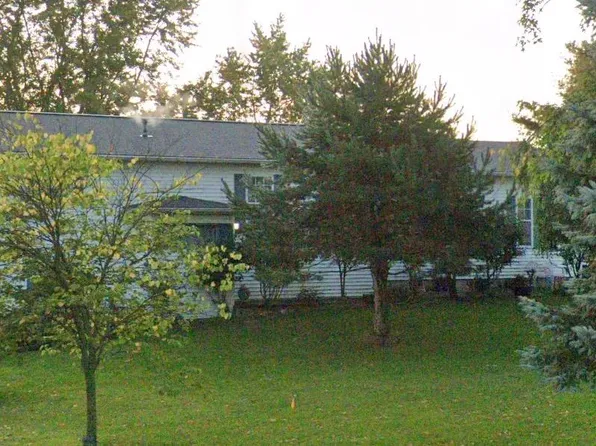 406 N Allen Chapel Rd, Kendallville, IN 46755