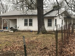 707 Loop St, Galena, MO 65656