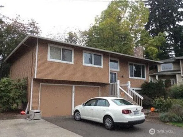 11221 NE 53rd Street, Kirkland, WA 98033