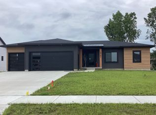 3751 Teton Dr, Hudsonville, MI 49426