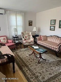 3 bed, 1712 sqft, $3,200 — Photo 2