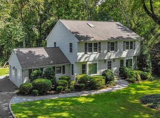 113 Middleville Rd, Northport, NY 11768