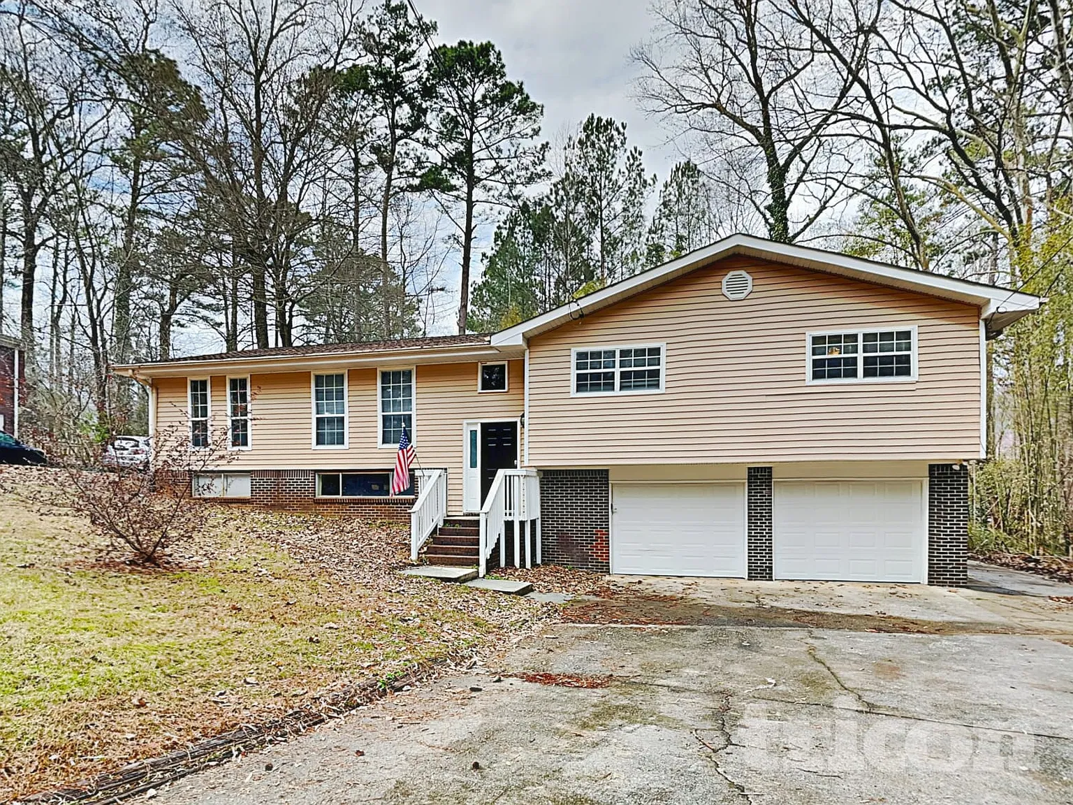 3855 Westmoreland Drive Kennesaw GA — Photo 2