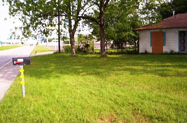 Easy access to Highway frontage