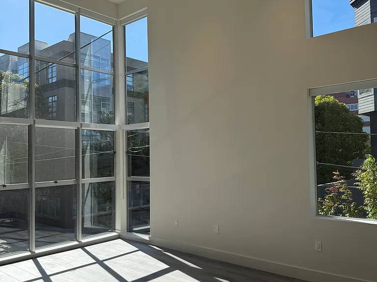 300 Linden St #1 — Photo 14