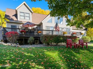 25 Fonda Rd, Waterford, NY 12188