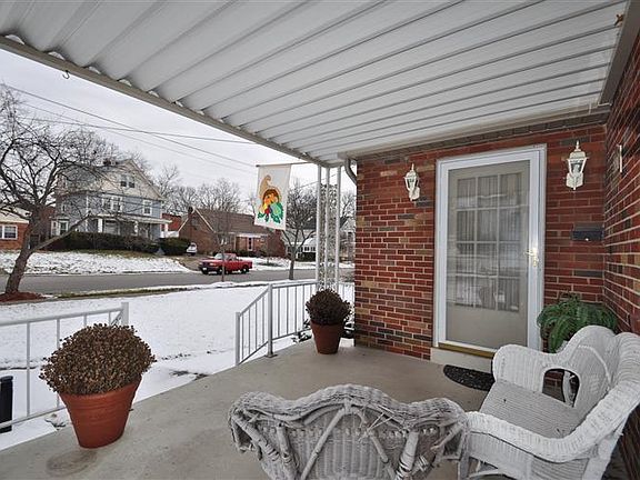 2nd image of 6115 Cambridge Ave