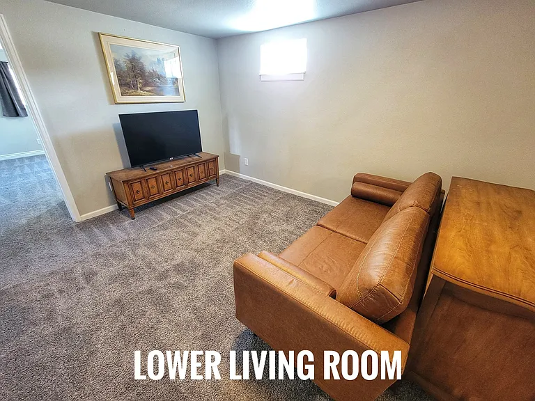 1630 Shasta Dr #4 — Photo 2