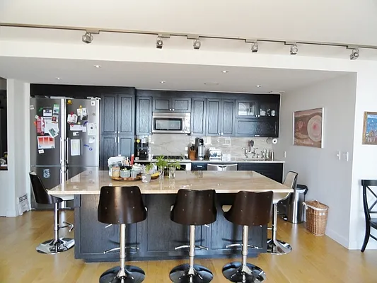 Rented by Battery Park Realty | media 27