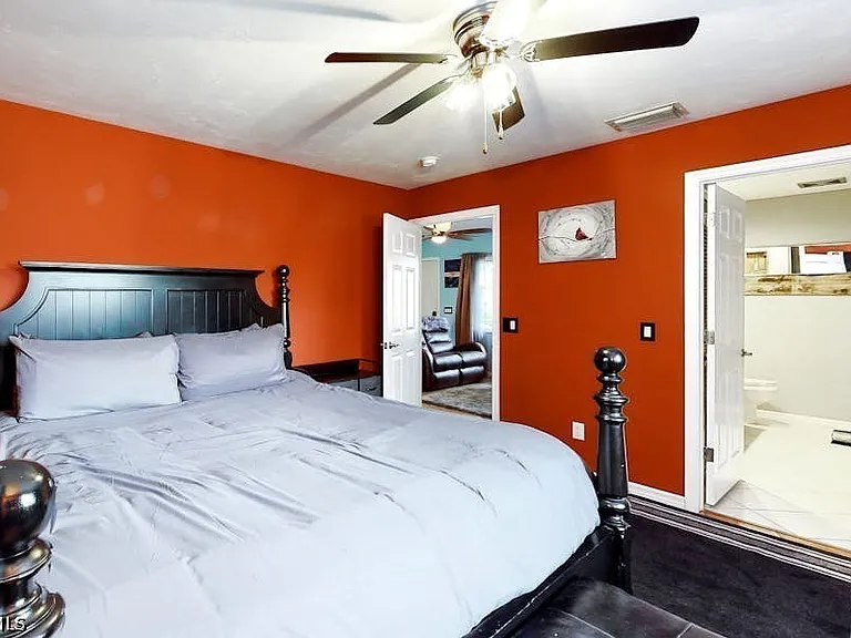 18401 Huckleberry Rd — Photo 13