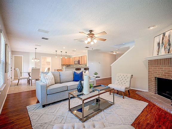 3rd image of 1314 Post Oak Trl
