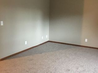36091 Hathaway St APT C, New Baltimore, MI 48047