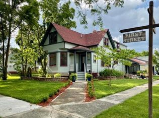 635 1st St, Crete, IL 60417