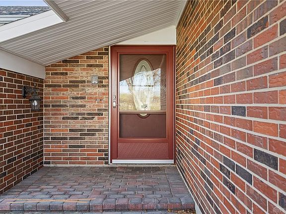 5th image of 415 Wilson Dr