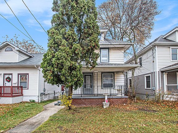 2nd image of 209 E Mount Hope Ave