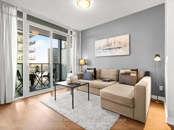 90 Park Lawn Rd, Toronto, ON