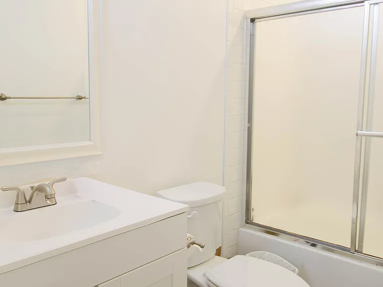 2128 Heritage Dr — Photo 26