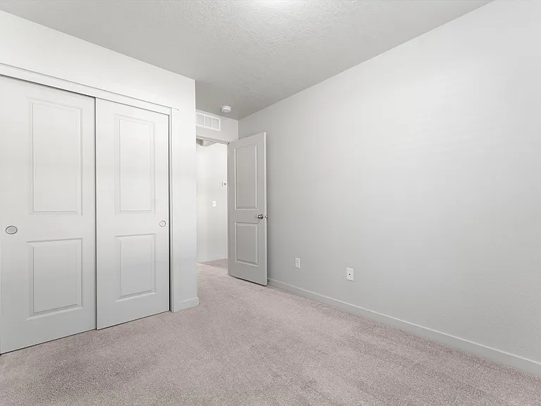 15090 N Bonelli Ave — Photo 14