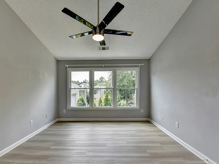 6125 Pattingham Dr — Photo 18